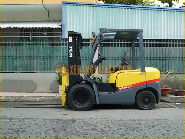 Xe nâng dầu TCM FD25T3 - Xe Nâng Hiếu Khuê - Công Ty TNHH Hiếu Khuê